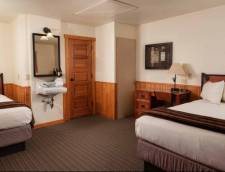 Pet Friendly Frontier Cabins - 1 Double or 1 Double & 1 Twin