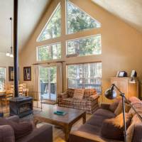 Wawona Chalet - Living Room and Dining Area