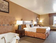 Interior 1 King Bed
