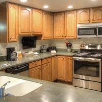 Sierra Springs - Kitchen