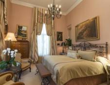 Library Suite - Villa Sureau