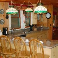 Kitchen and Breakfast Bar