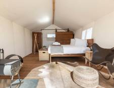 Deluxe with Kids Tent - 1 King & 2 Twins