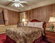 Standard Room One Queen