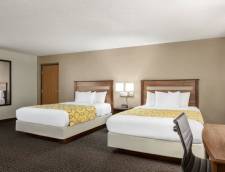 2 Queen Beds, Studio Suite