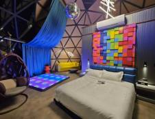 Nova- Deluxe Sky Dome (Disco Theme) - 1 King