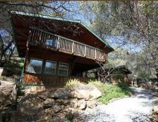 Glacier - 2 Queens, 1 Double/Double Bunk Bed & 1 Twin/Double Bunk Bed