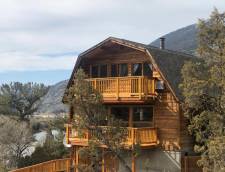 Four Bedroom Two Bathrooms River House