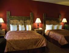 Lodge - 2 Queens Upstairs