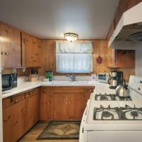 Grandma's Cabin (1 Bedroom Only), 34