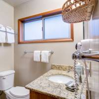 River Lodge - Master Bathroom