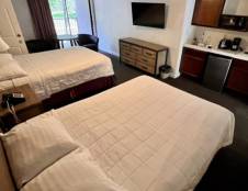 Classic River View Two Rm Unit Family APT