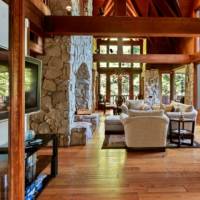 Little Ahwahnee Inn at Fish Camp