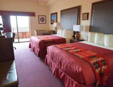 2 Queen Beds Ground Floor Premium View