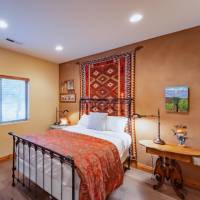 Mountain View - bedroom