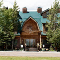 yellowstone park national lodging inside hotels west location