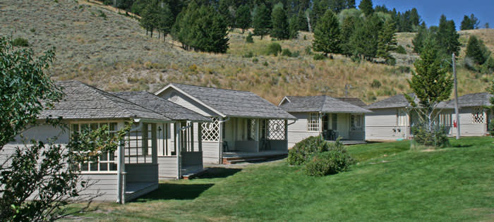 Mammoth Hot Springs Hotel Cabins Yellowstone National Park   Mammoth Hot Springs Hotel Gallery Photo 7 