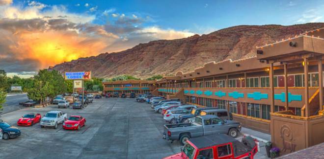 elk lodge big horn mountains