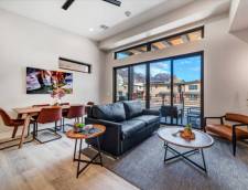 2 Bedroom, 1 Bath Luxury Villa (856 sq.ft.)