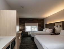 2 Queen Beds Standard