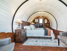 Premium Covered Wagon 1 King or 2 Queens