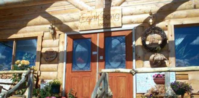 EarthSong Lodge & Denali Dog Sled Expeditions