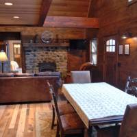 Boot's haven - Dining Area and Living Room