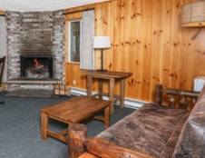 Seacrest - One Bedroom - 1 Queen & 1 Futon