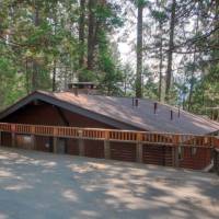 Hiltbrand Hangout, 18B