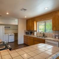 Blue Bird Ranch - Kitchen