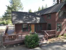 Four Bedroom, Two Story Chalet - 1 King, 1 Queen & 2 Twins