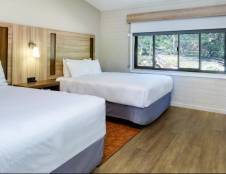 West Rooms - Pet Friendly - 2 Queens