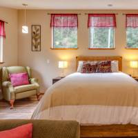 Peaceful Creekside - Trinidad