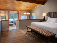 Riverside King, Suite, 1 King, Sofa bed