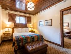 Historic Hotel - Queen Suite, Daybed, Seating Area