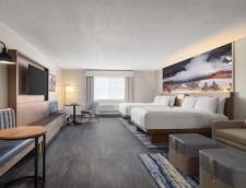 2 Queen Beds with Sofa Bed