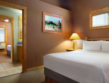 Riverside 2 Bedroom Cabin, Cabin with a view, Bedroom 1: King, Bedroom 2: King, Sofa bed, Patio