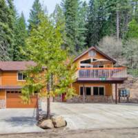 Explorers Retreat - exterior