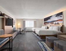 2 Queen Beds with Sofa Bed