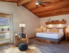 Riverside King Cabin, Cabin with a view, 1 King, Sofa bed, Fireplace, Patio