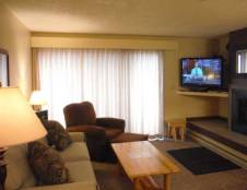 Village Morning Eagle - Studio