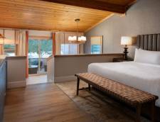 Riverside King, Suite, 1 King, Sofa bed