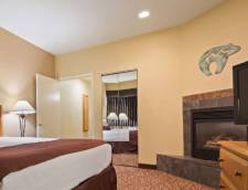 Fireplace Suite 1 King Bed