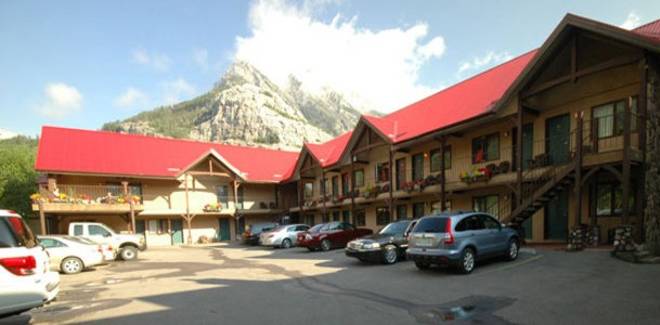 Aspen Village Inn