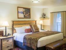 Large Deluxe Cabin Room