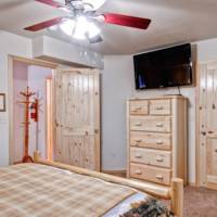 Explorers Retreat - bedroom