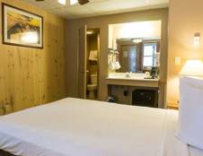 Motel Rooms - 1 Queen