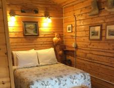 Two Room Denali Cabin - 2 Doubles & 1 Futon