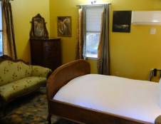 Private Room with Shared Bathroom - 1 Double or 1 Queen & 1 Twin/Twin Bunk