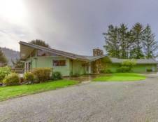 Viewcrest Retro Country Home - Orick